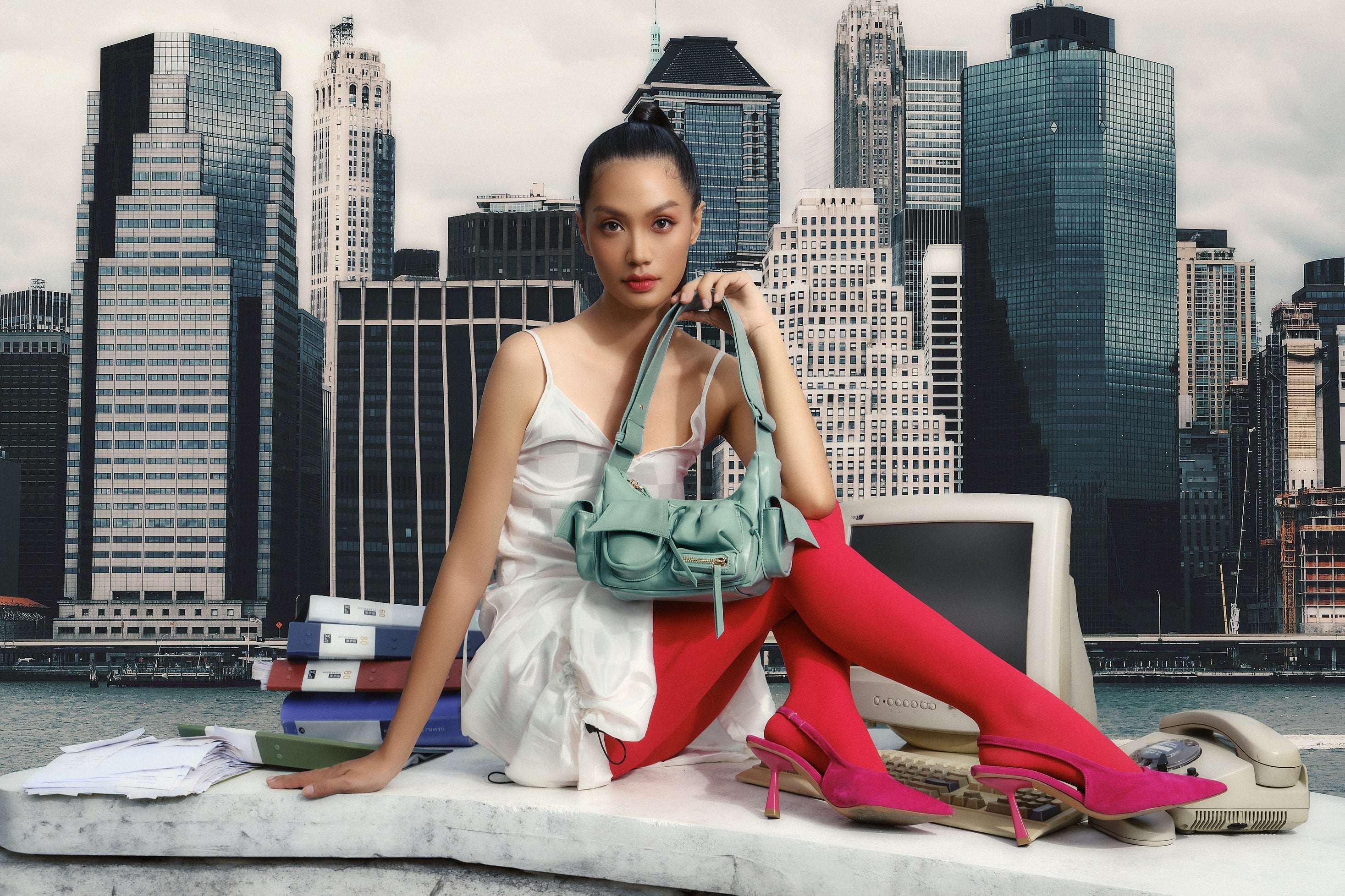 Túi xách C5-Pocket size (M) màu Nâu Vân