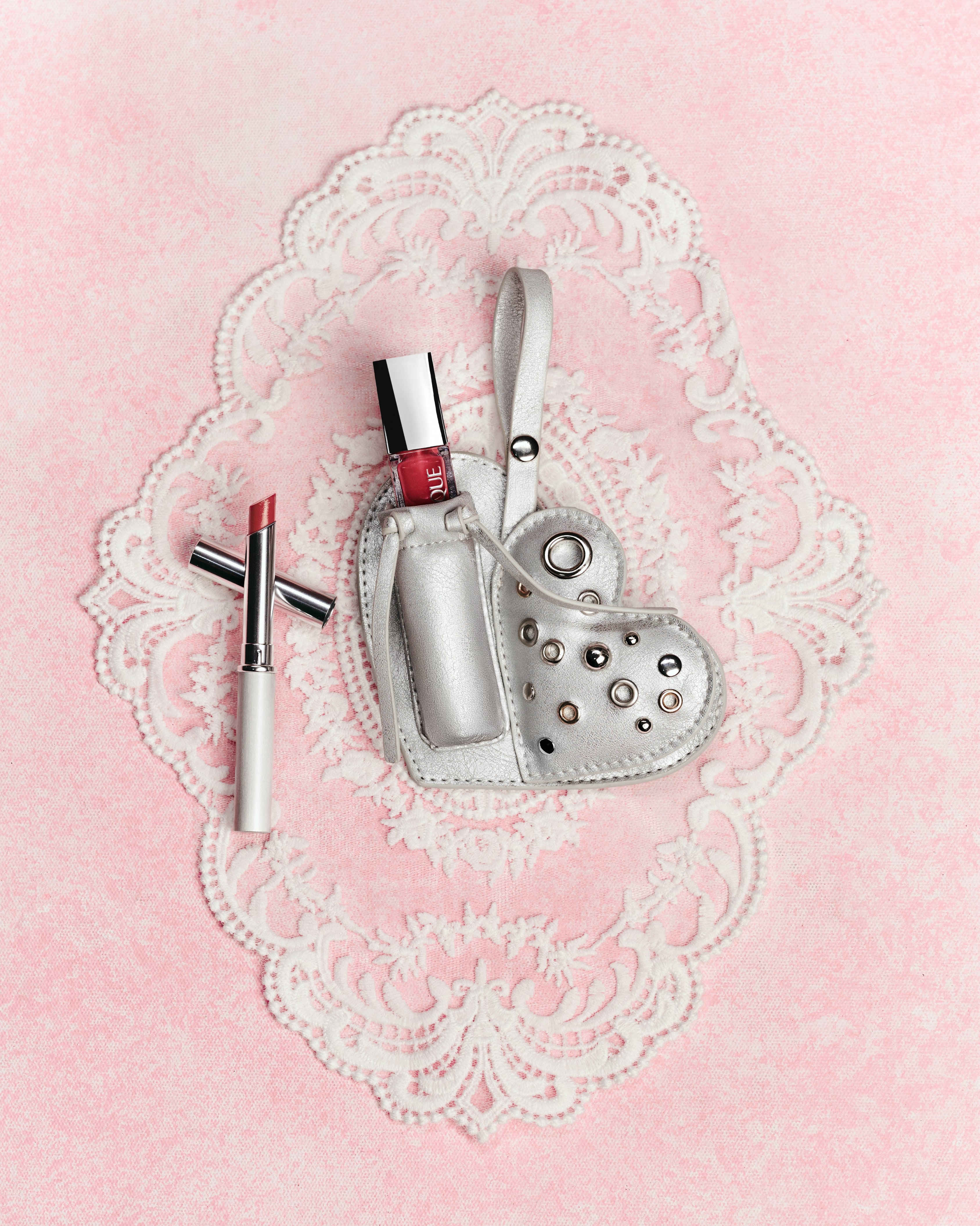 Accessory Charm EYELET HEART Lipstick Case Metallic Silver