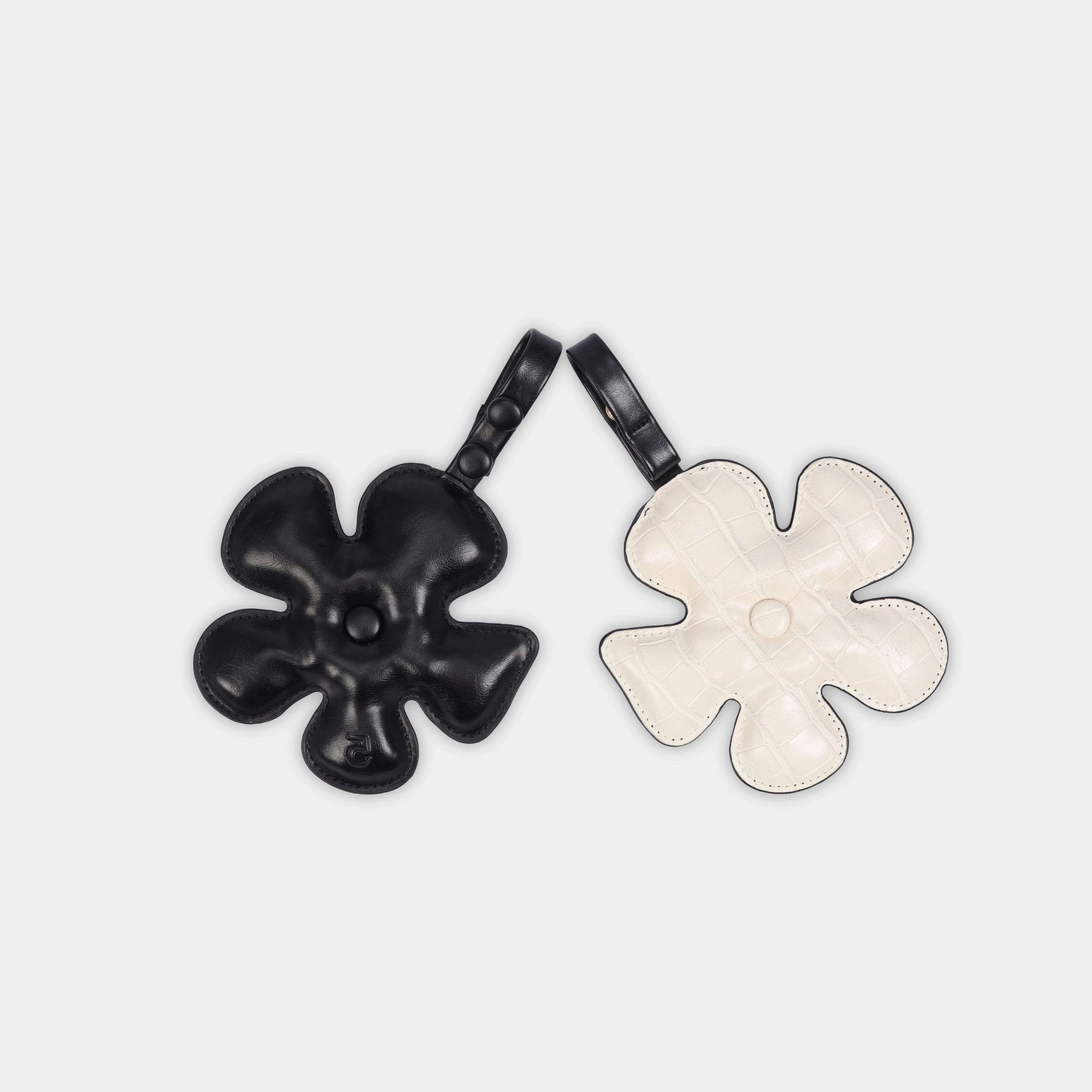 Accessory Charm Fan Flower Black x Crocodile White Cream (S)