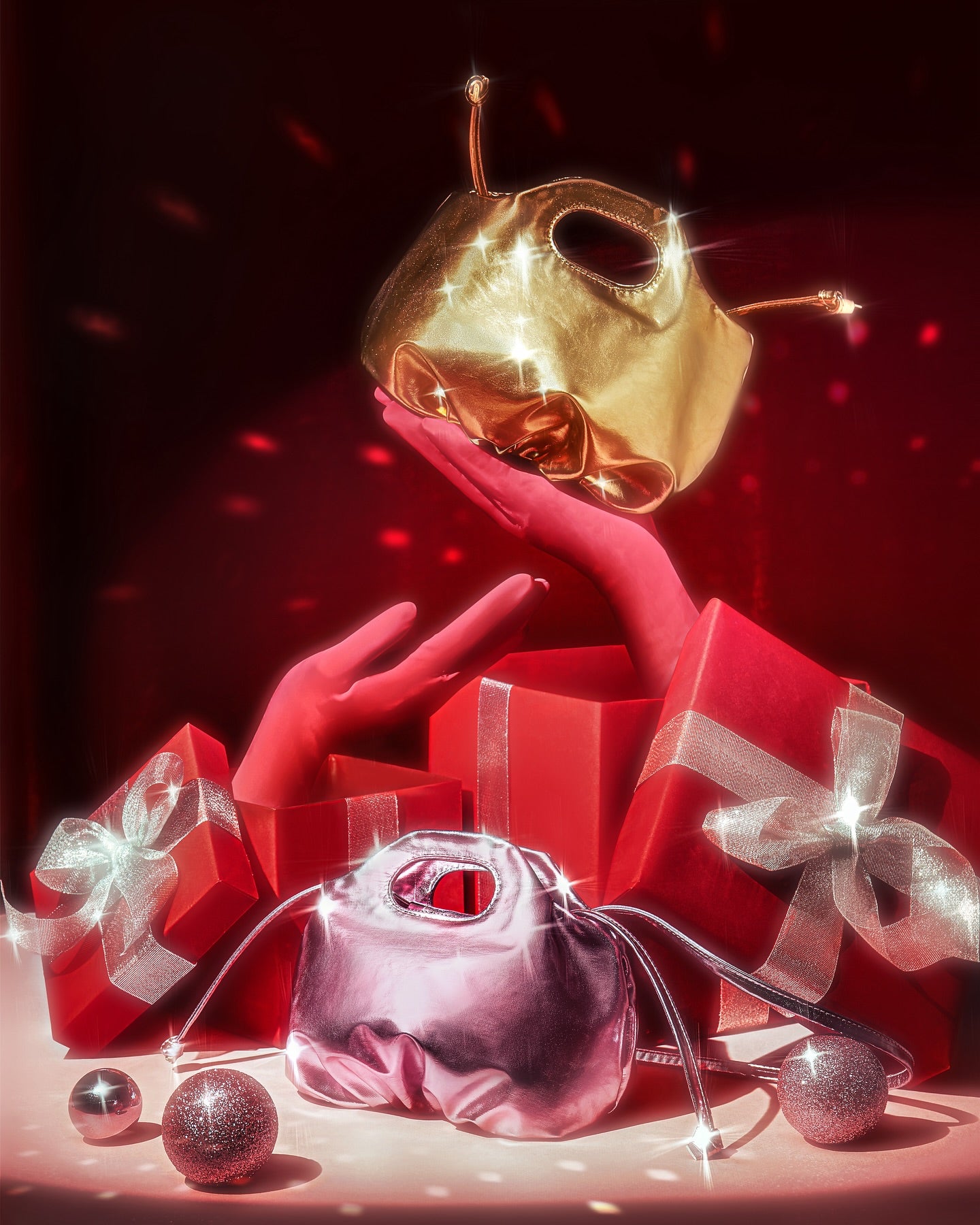 TÚI XÁCH Flower Mini màu vàng ánh kim