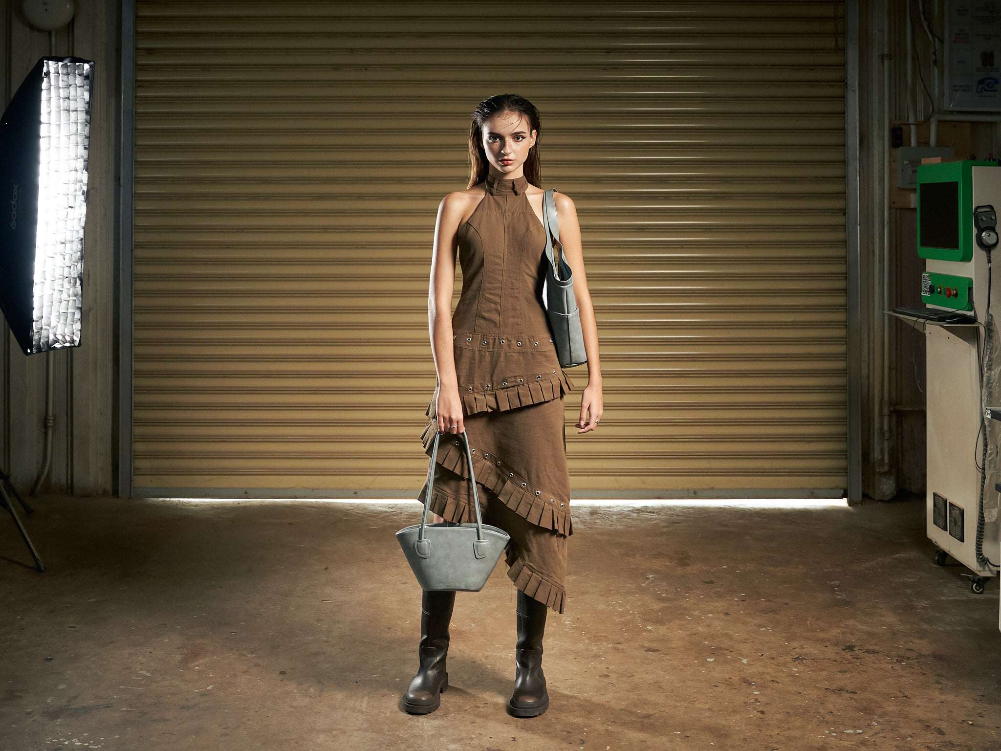 Túi xách HASO Basket màu Beige Tối họa tiết