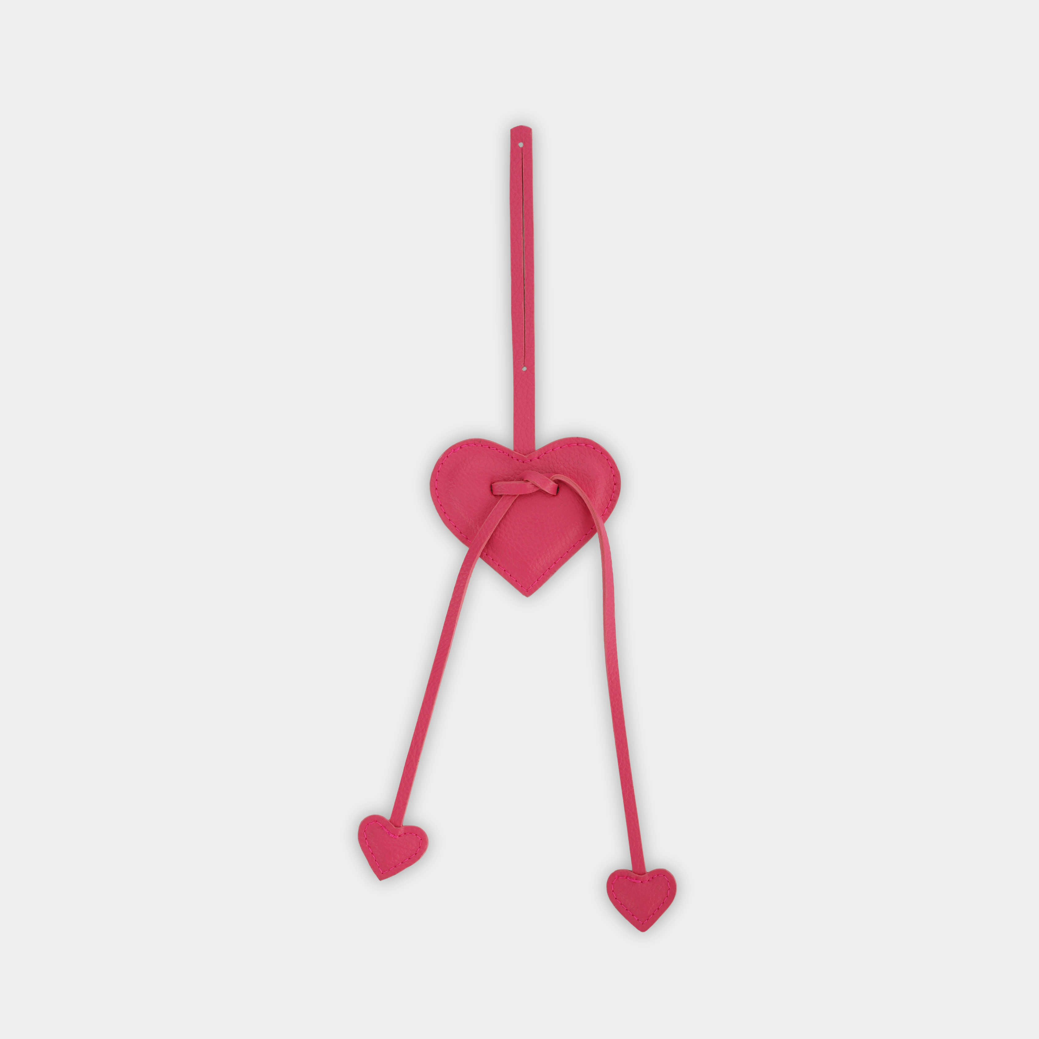 Accessory 3-Heart Charm in Pink