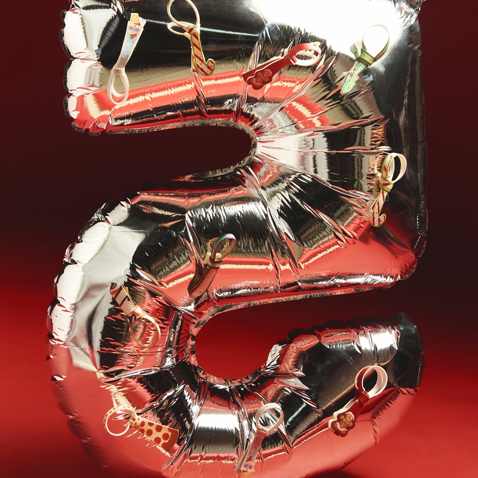 GIFT BOX - Mini C2-Pocket Hobo Tie Sand Beige x SET HEART IN HORSE KEY CHAIN