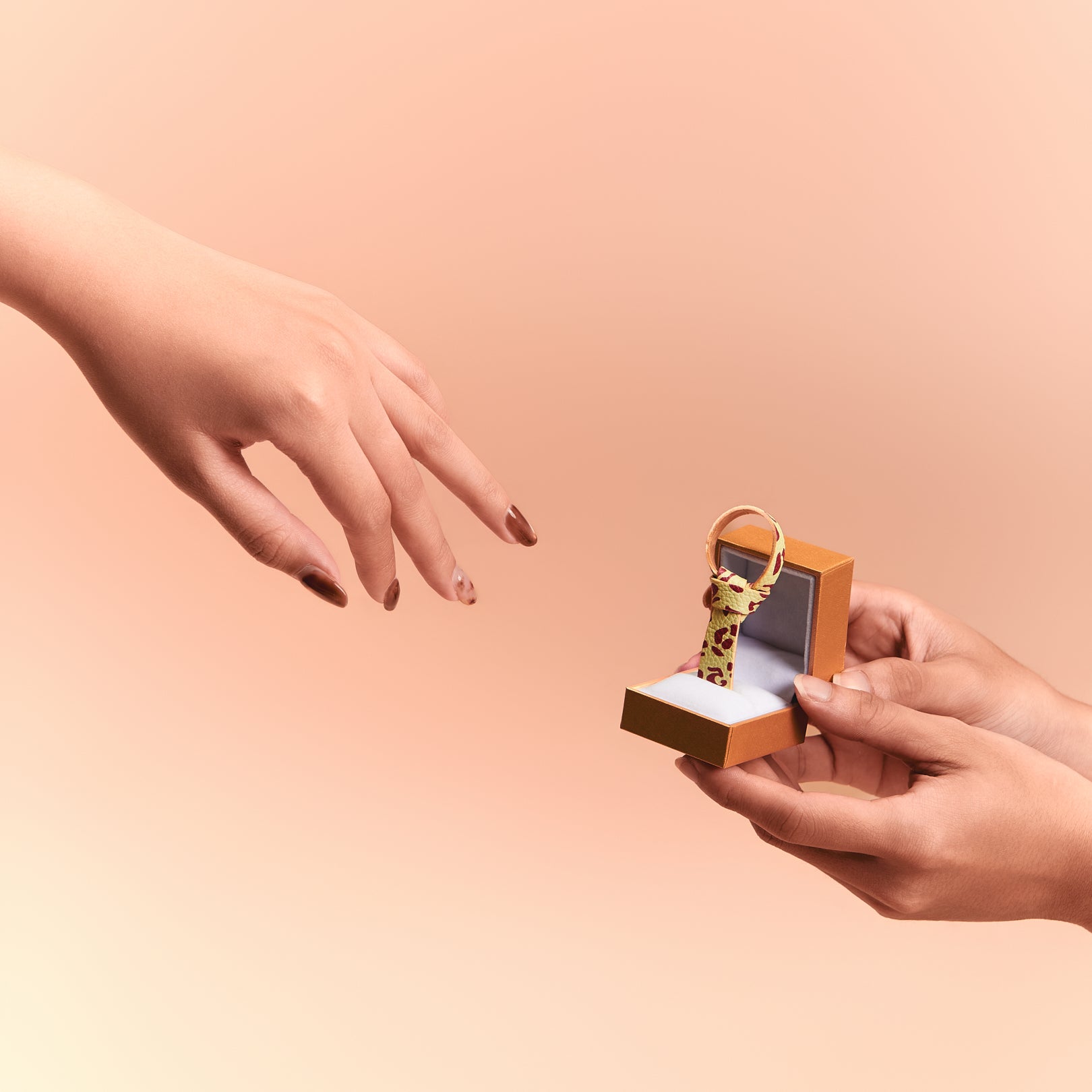 Bag C5-Pocket Tie Sand Beige (S)