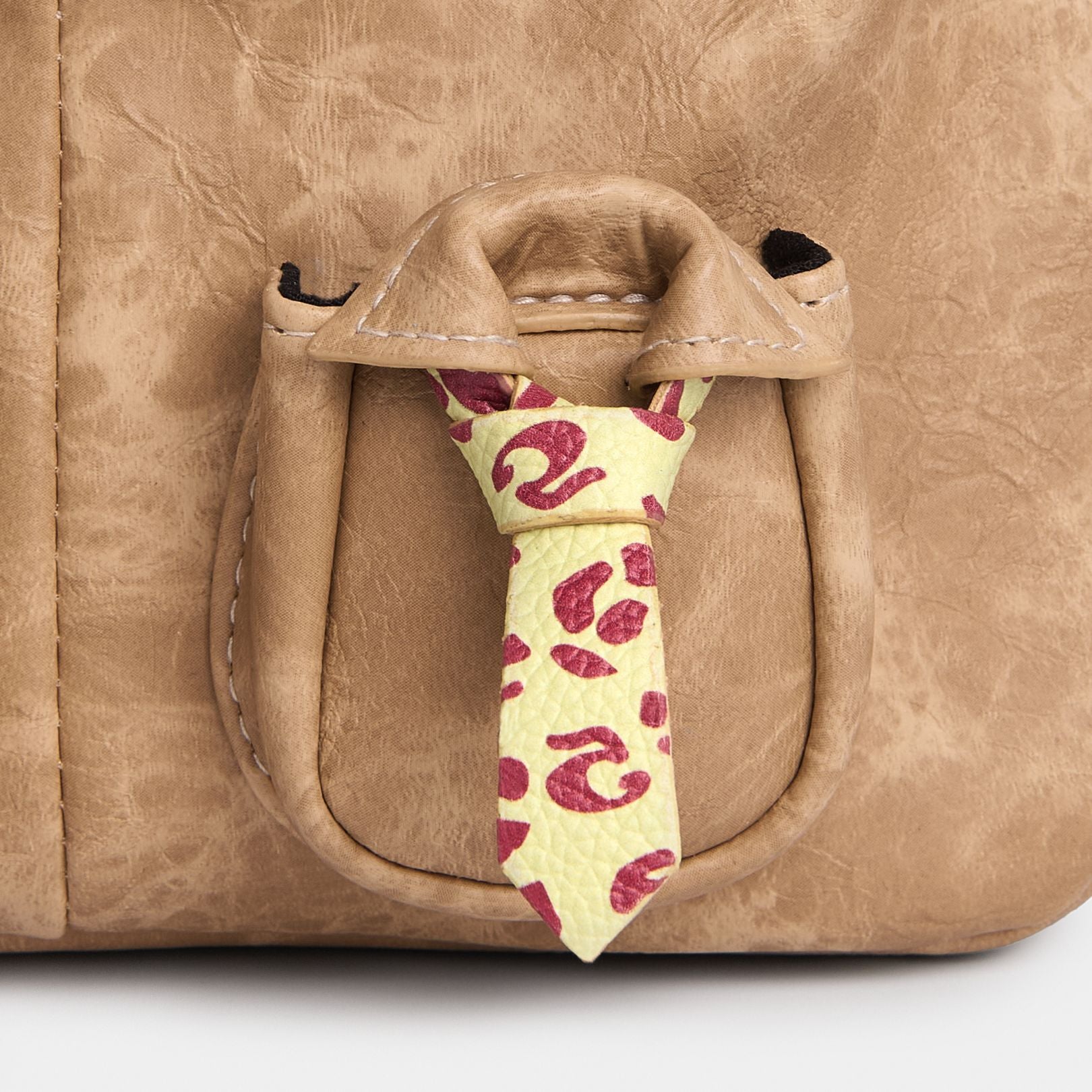 Túi xách C5-Pocket size nhỏ (S) Cà vạt màu Beige cát