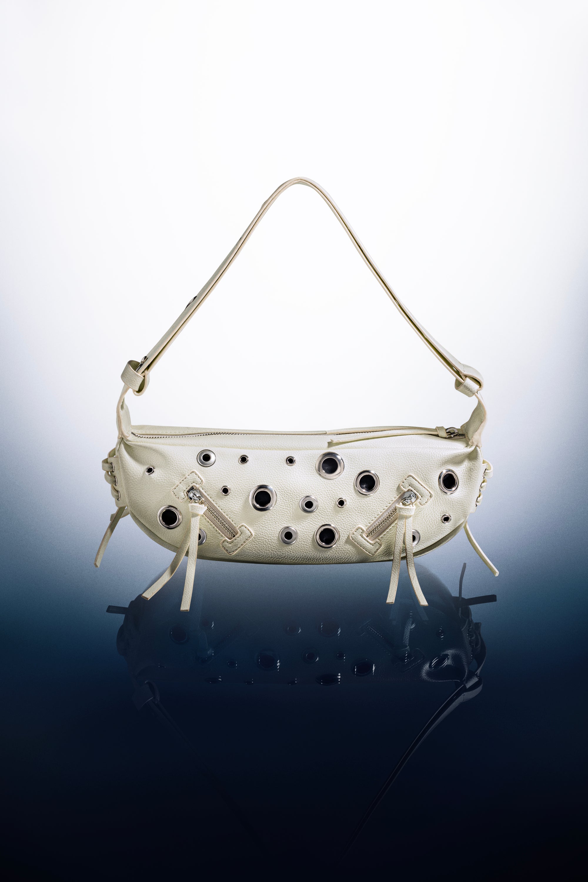 Túi xách LACE EYELET size lớn (M) màu đen