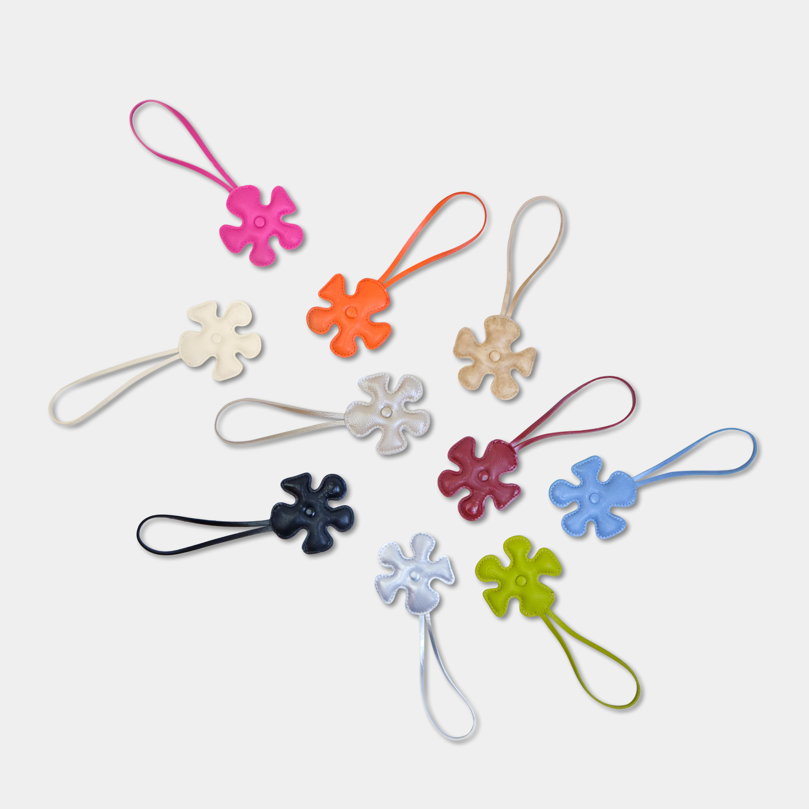 Accessory Fan Flower Charm size mini in Silver