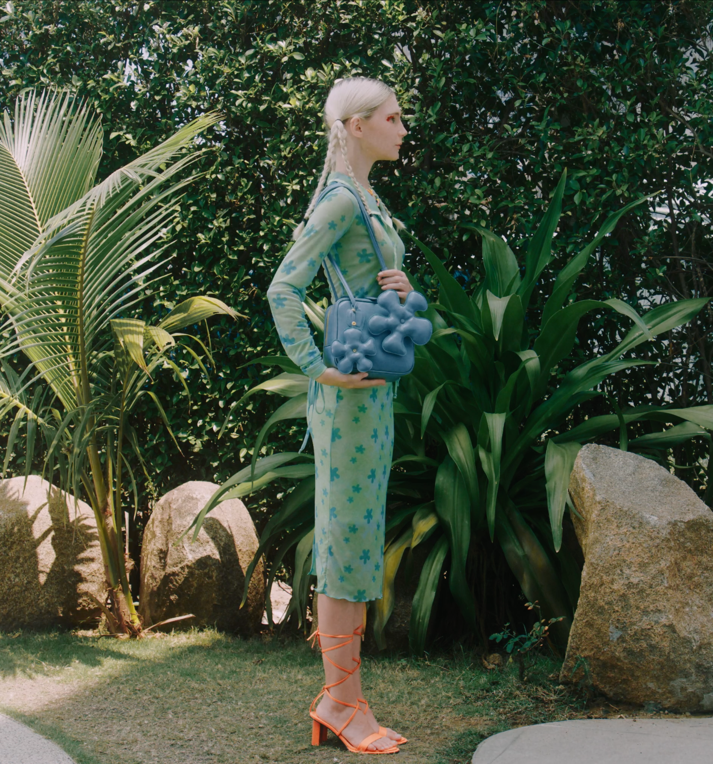 Accessory Fan Flower Charm in Pink Pastel