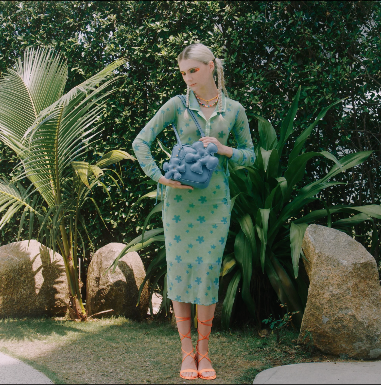 Accessory Fan Flower Charm in Pink Pastel