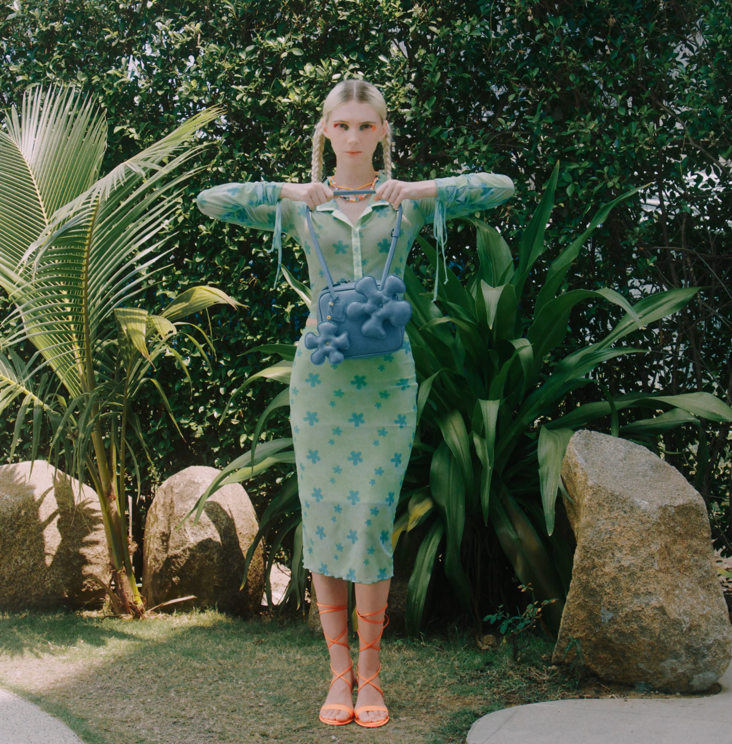 Accessory Fan Flower Charm in Dark Red