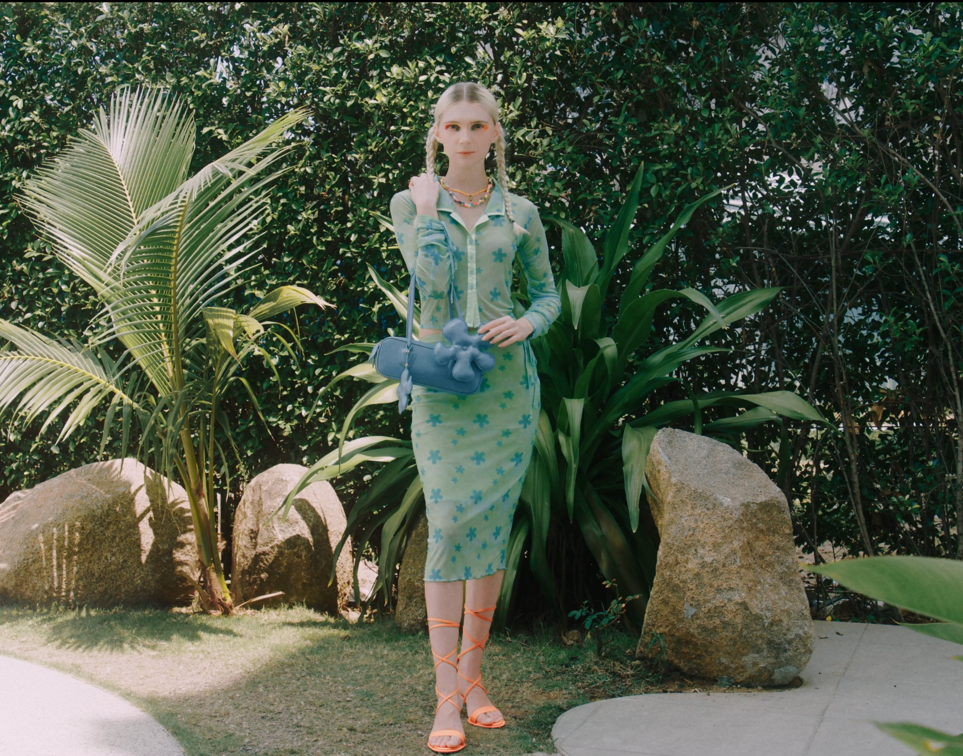 Accessory Fan Flower Charm in Dark Red