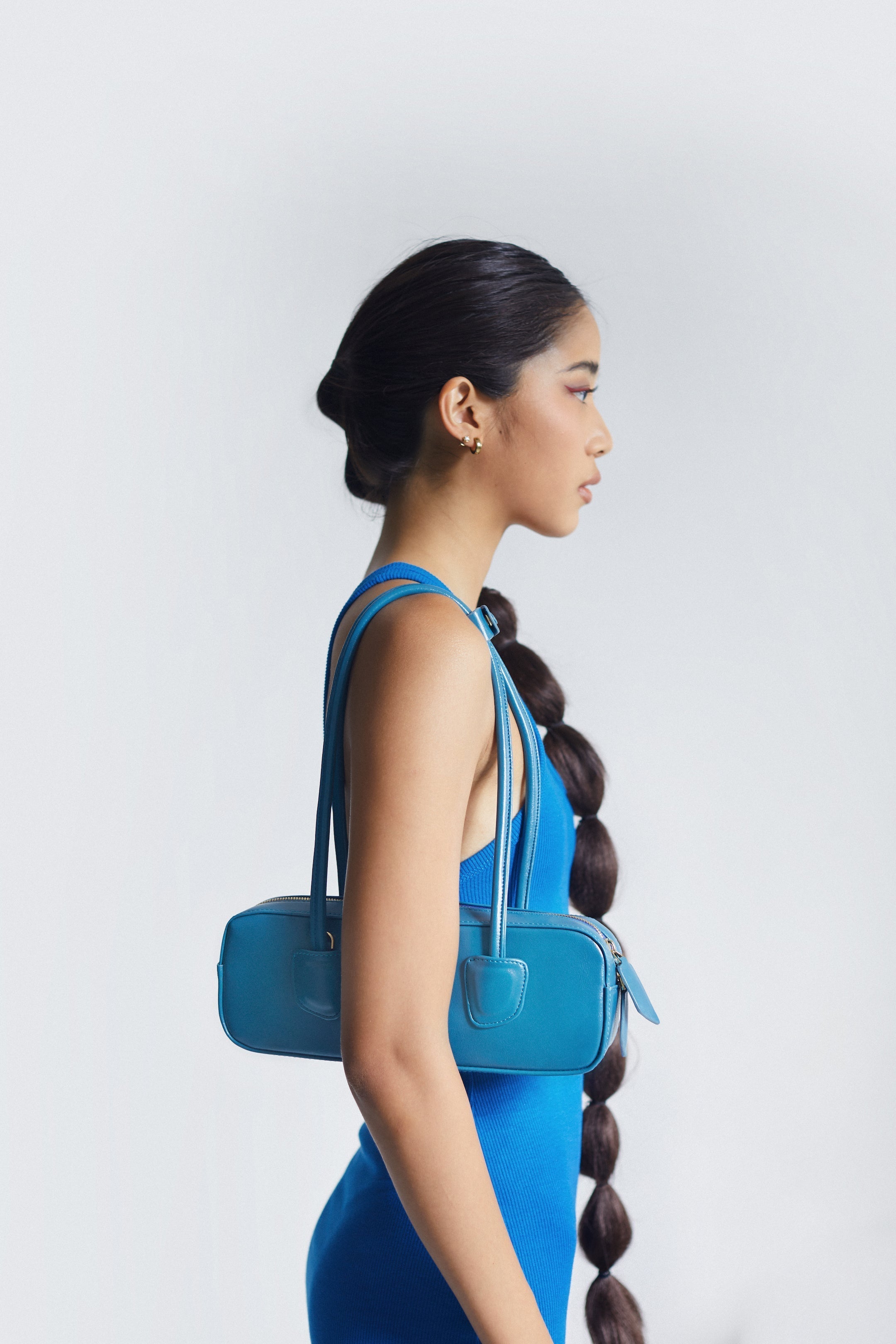 Túi xách BÁNH MÌ màu Trắng kem vân cá sấu họa tiết