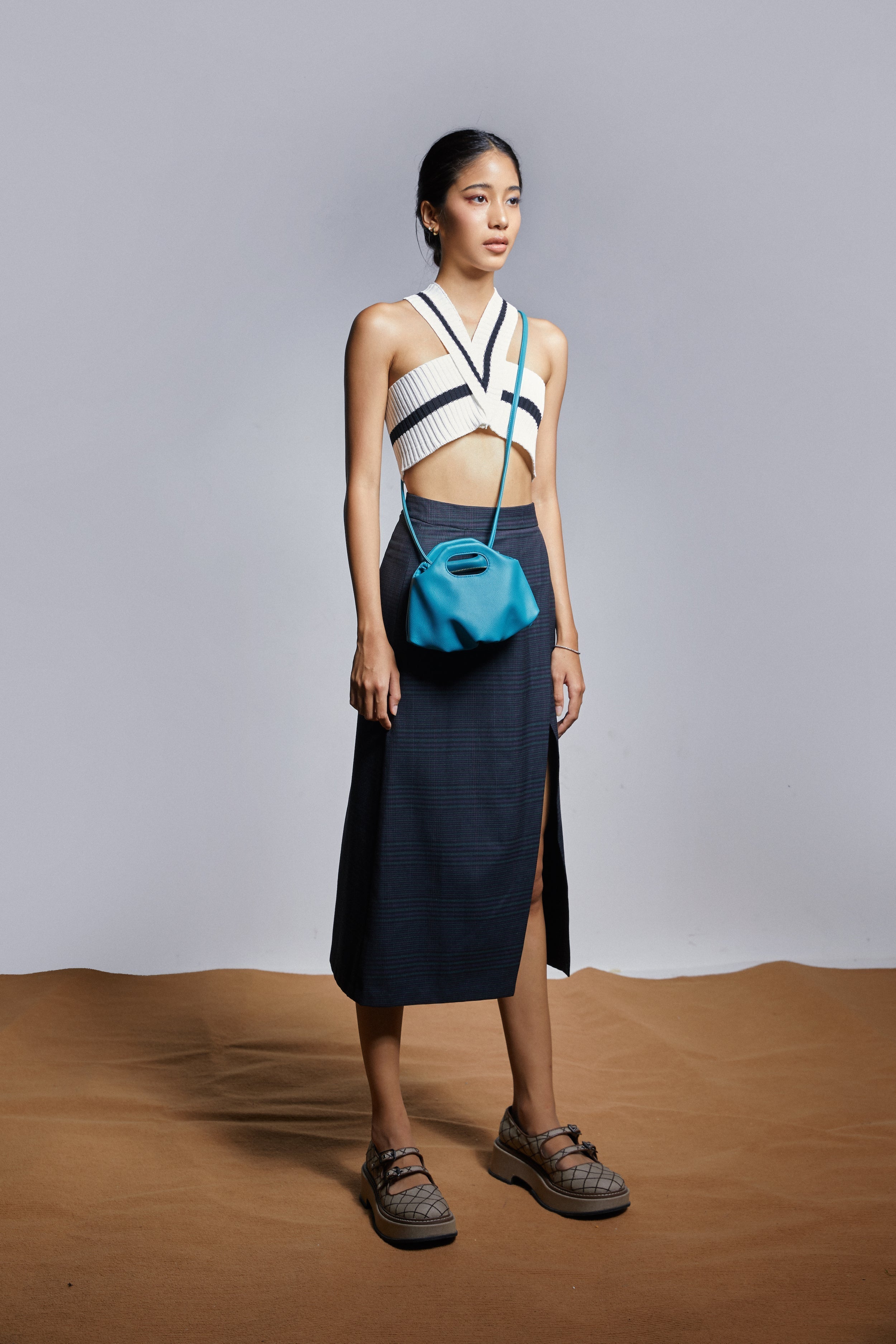 TÚI XÁCH Flower Mini màu nâu đậm