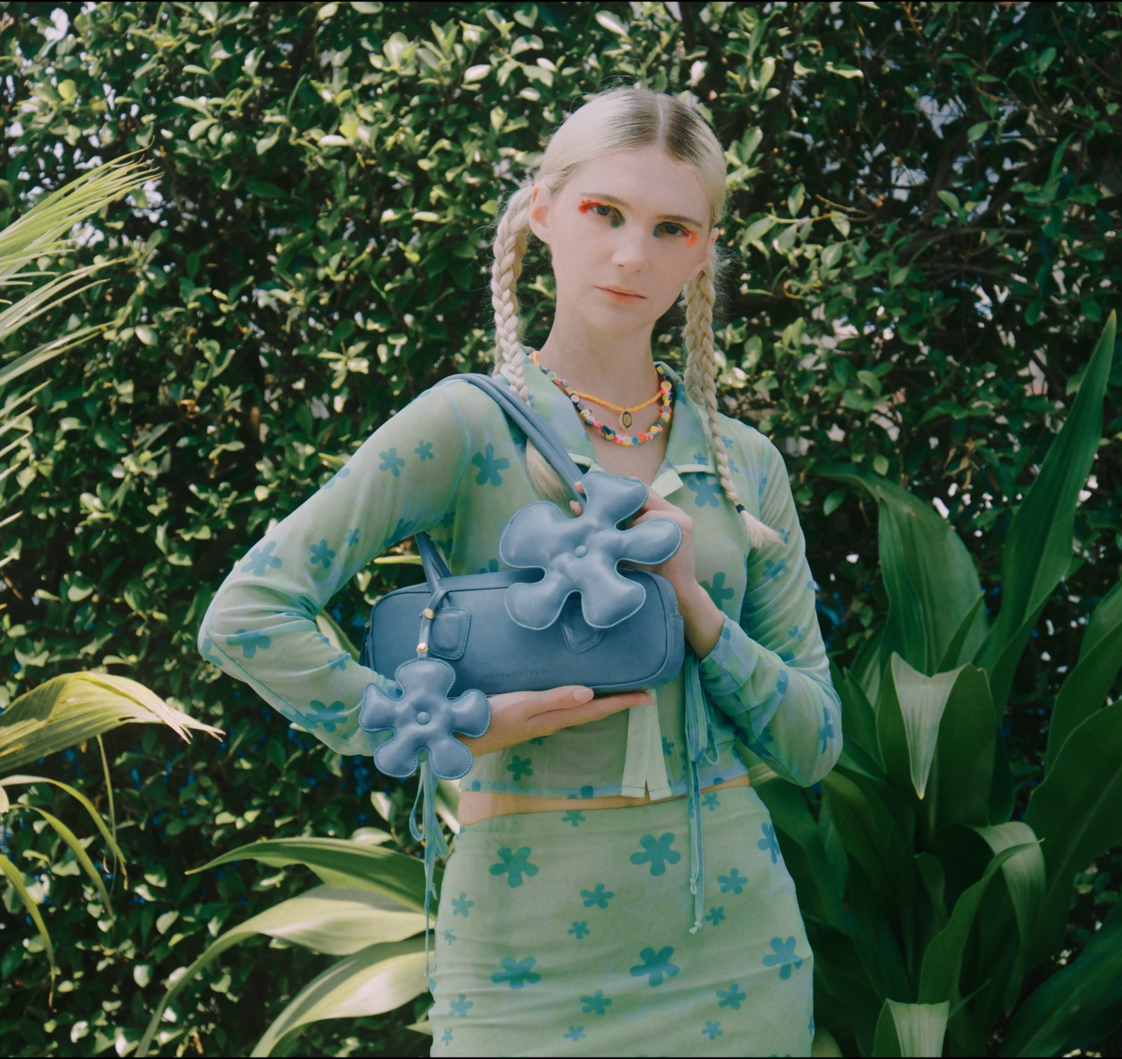 Phụ kiện Hoa cánh quạt màu beige sáng CHAUTFIFTH