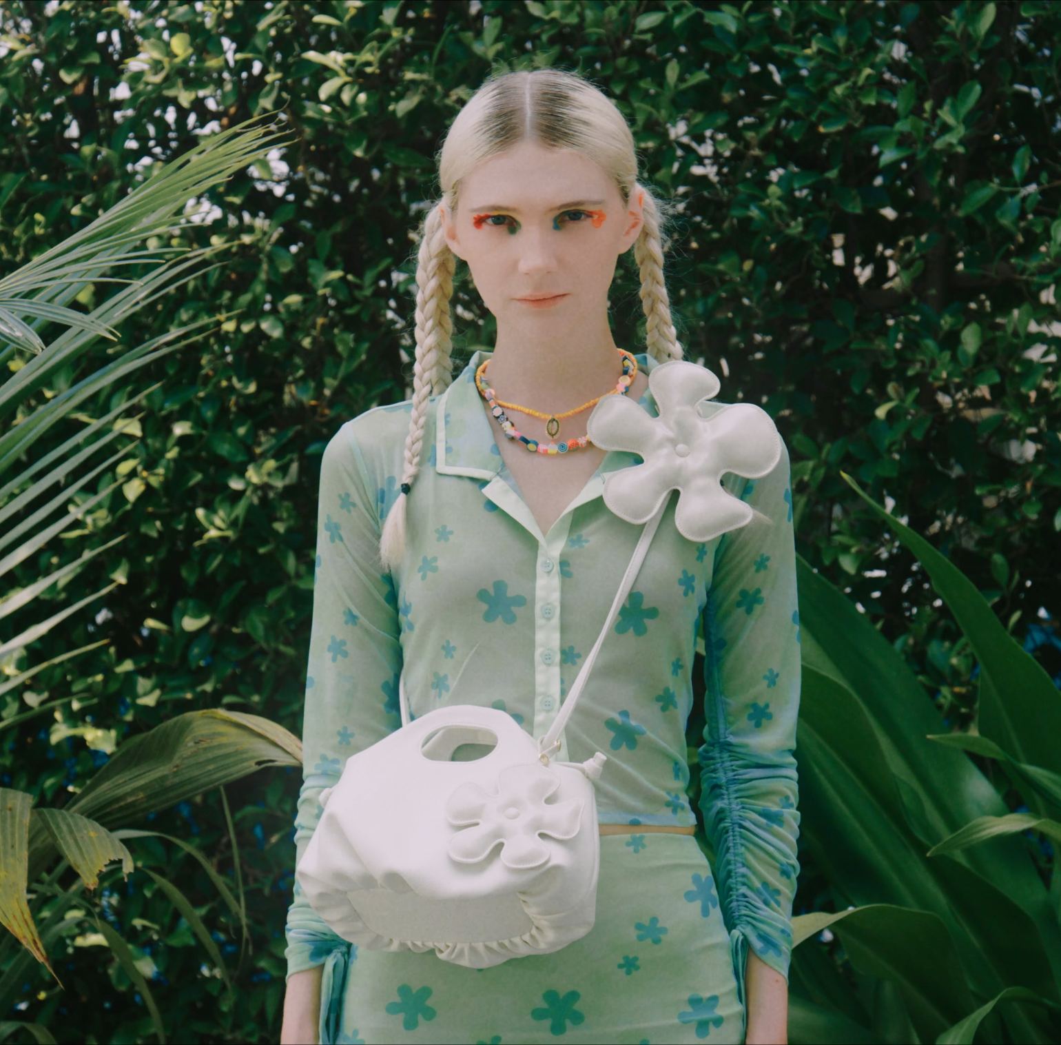 Phụ kiện Hoa cánh quạt màu beige sáng CHAUTFIFTH