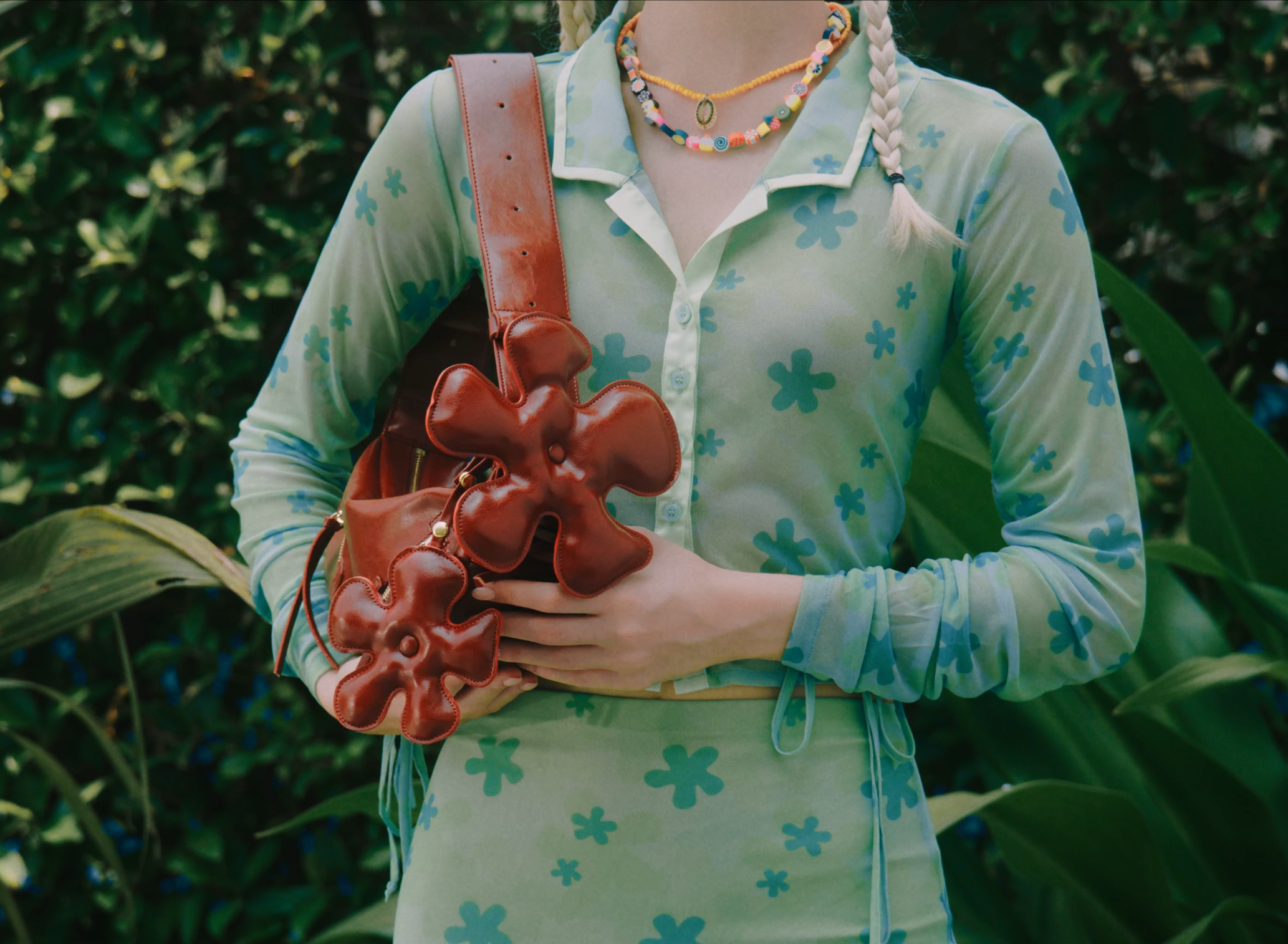 Phụ kiện Hoa cánh quạt màu beige sáng CHAUTFIFTH