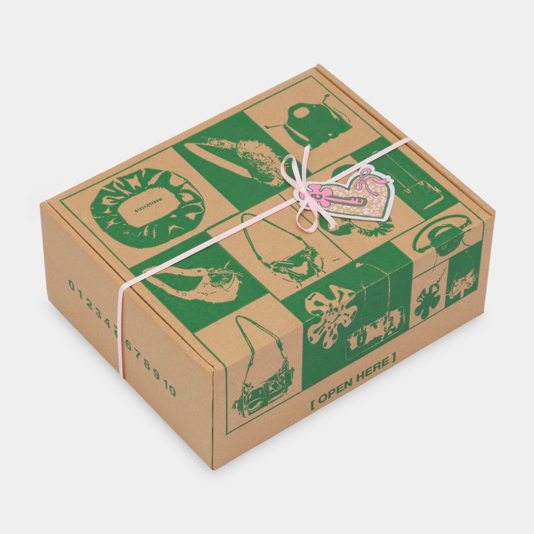 BỘ QUÀ TẶNG - Túi xách TACOS size M x Móc khóa Heart in Horse