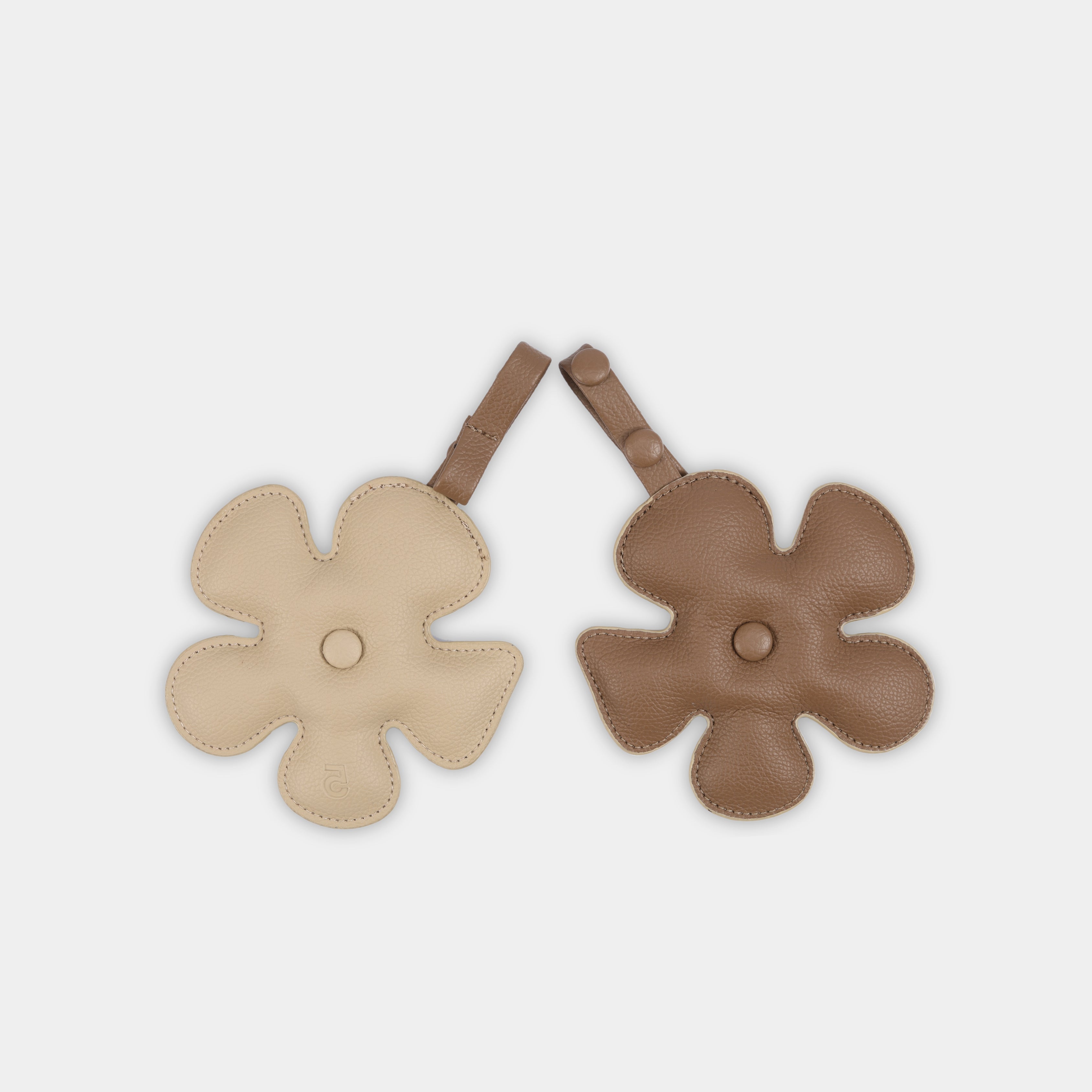Accessory Charm Fan Flower Dark Beige x Light Beige (S)