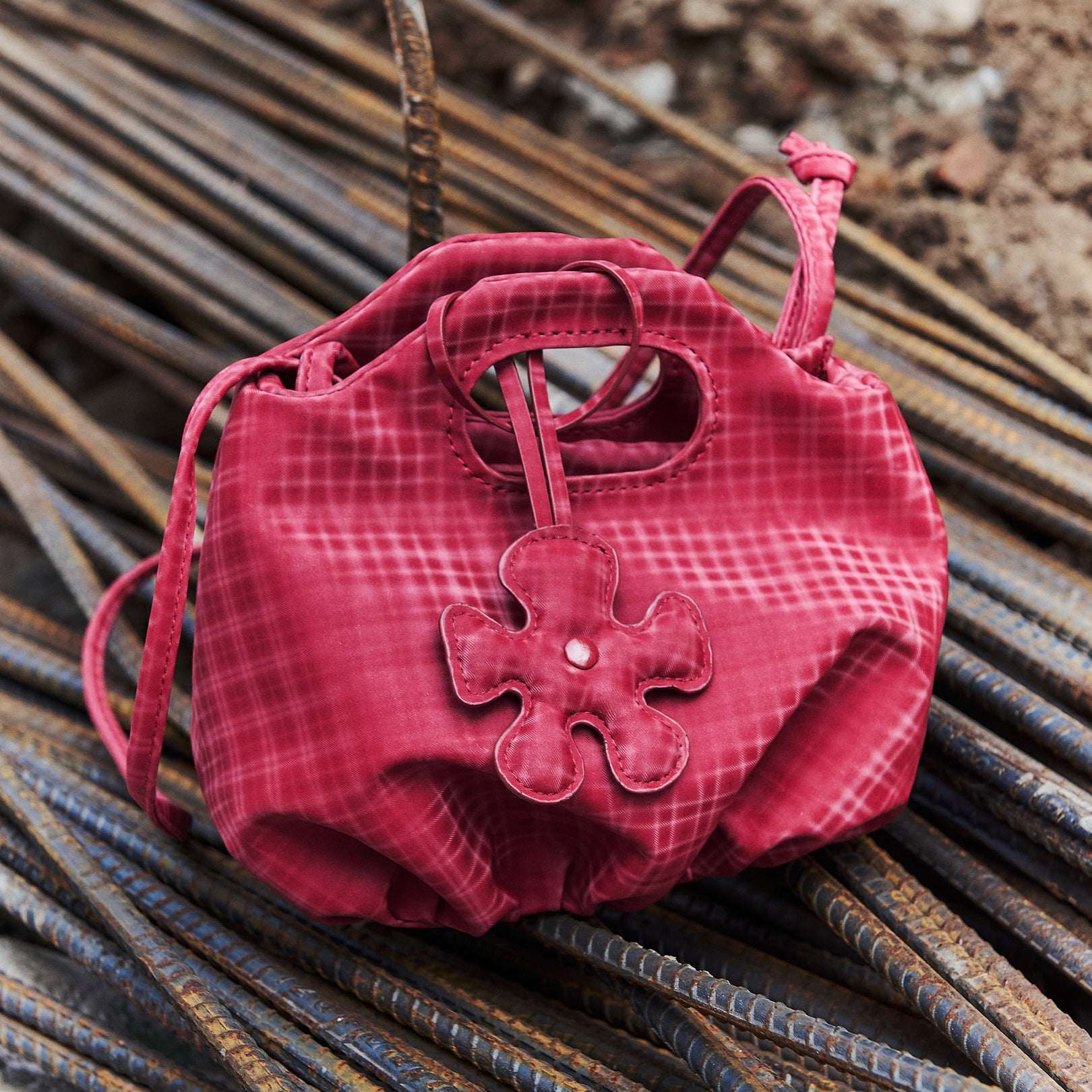 Túi xách MINI FLOWER màu Đỏ Caro