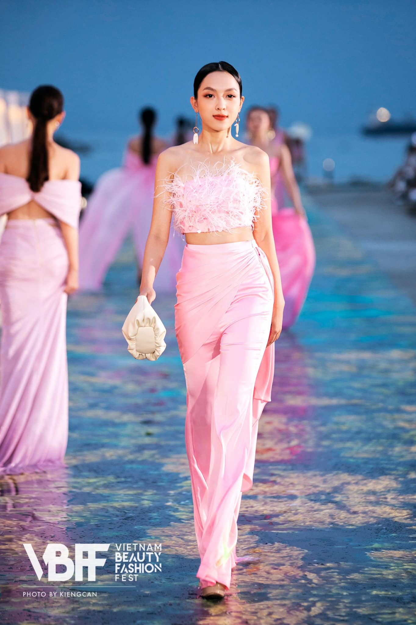 TÚI XÁCH Flower Mini màu vàng ánh kim