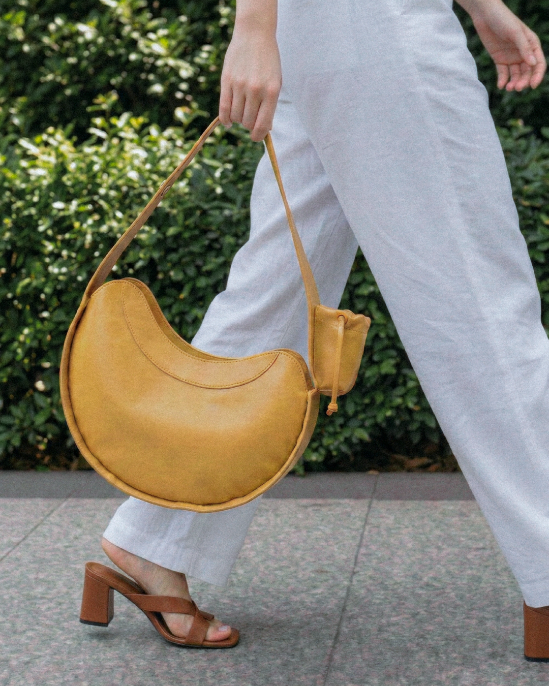 Túi xách Hạt đậu size lớn (M) màu Vàng