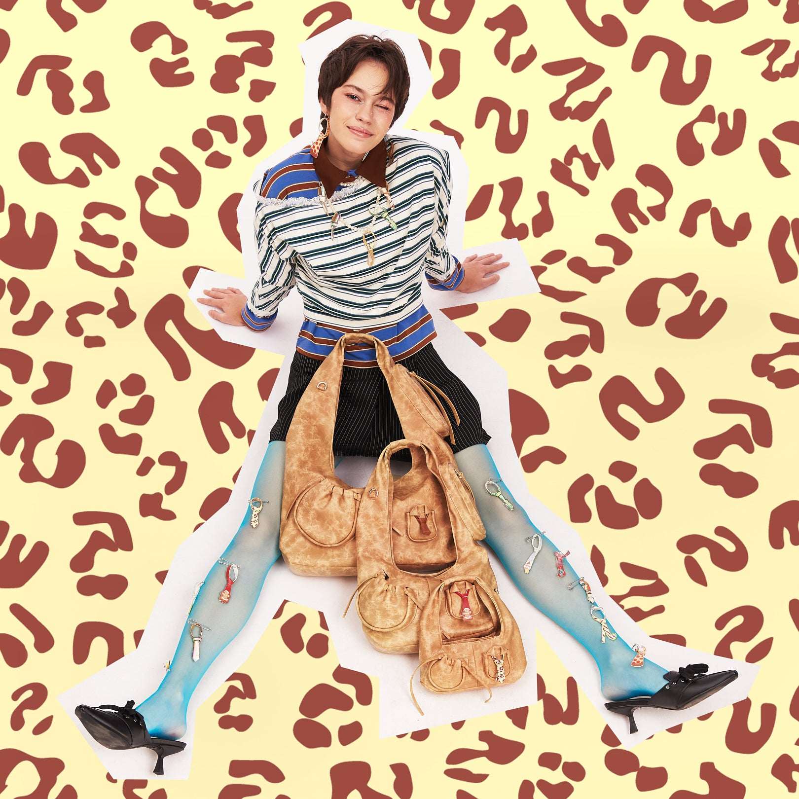 BỘ QUÀ TẶNG - Túi xách HOBO C2-POCKET TIE cà vạt size Mini x Móc khóa Heart in Horse