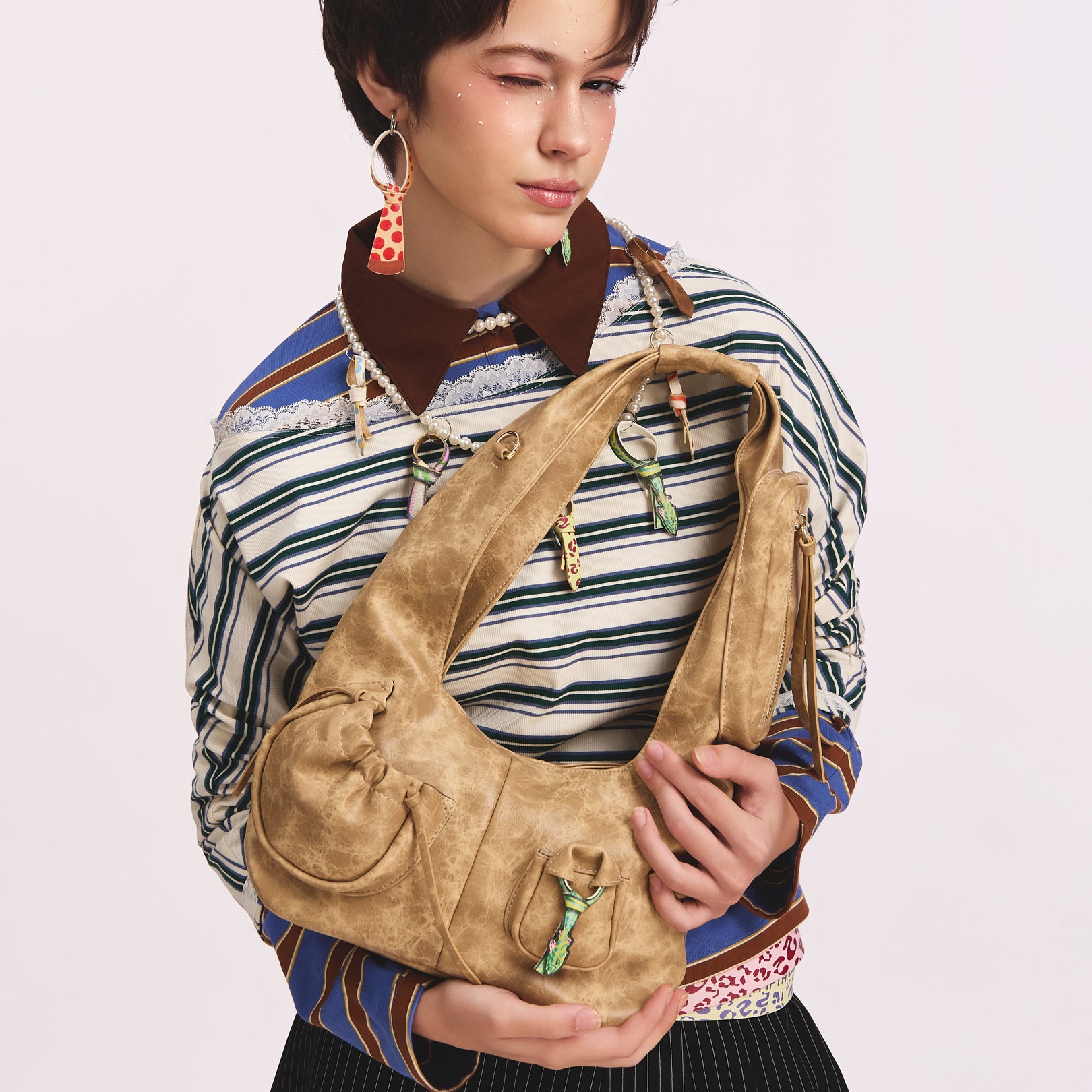 Bag C2-Pocket Hobo Tie Sand Beige (M)