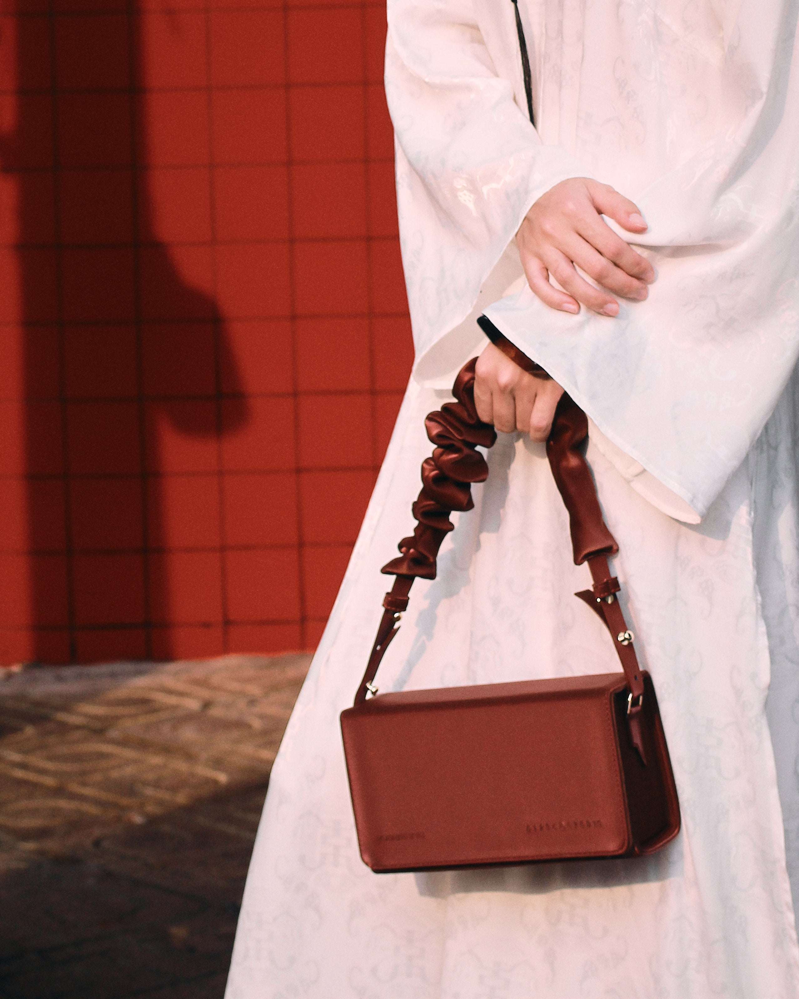 Túi xách KAMELEON màu Đỏ Nhung