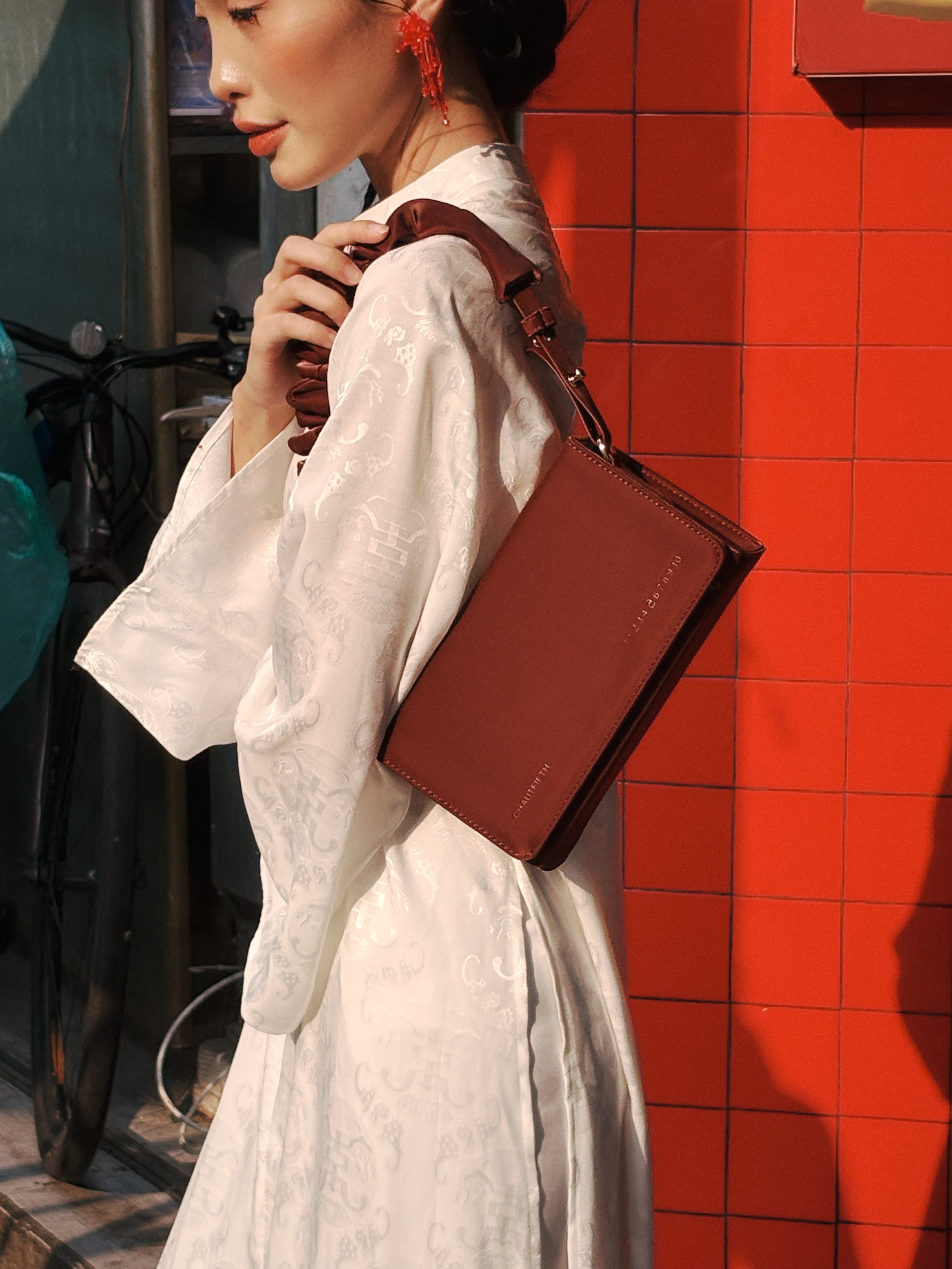 Túi xách KAMELEON màu Đỏ Nhung