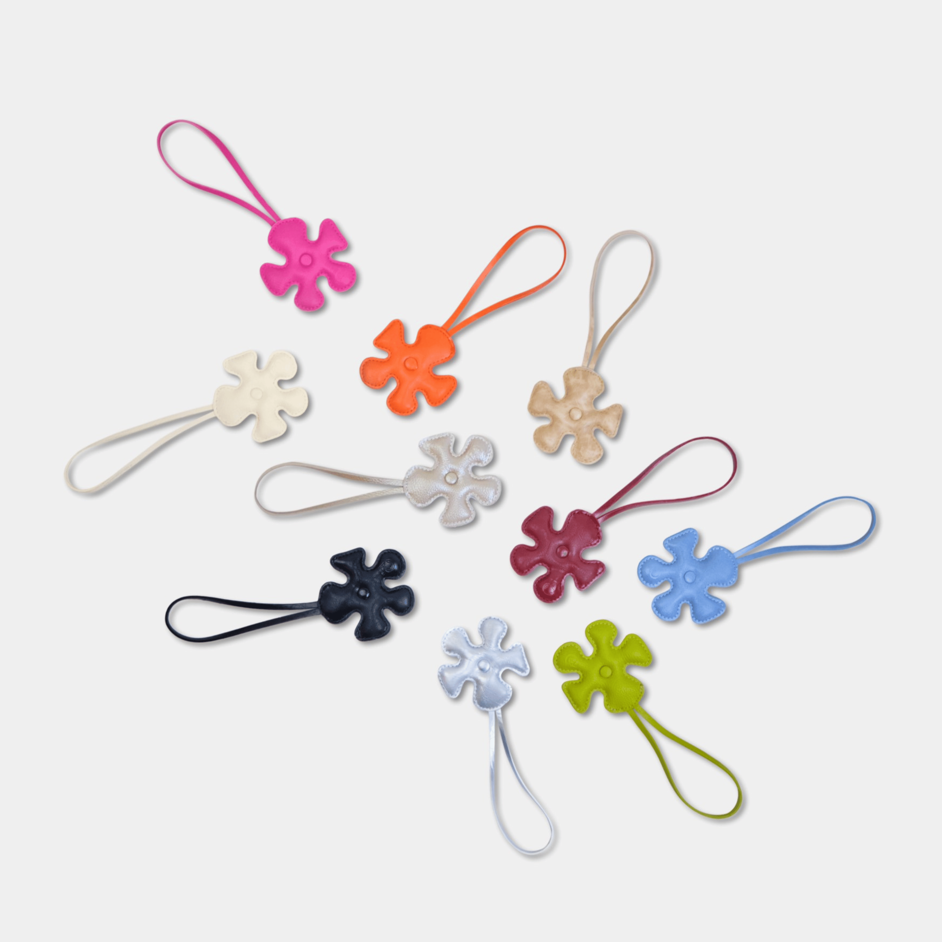QUÀ TẶNG ĐỘC QUYỀN THÀNH VIÊN WEB  - Charm FAN FLOWER mini