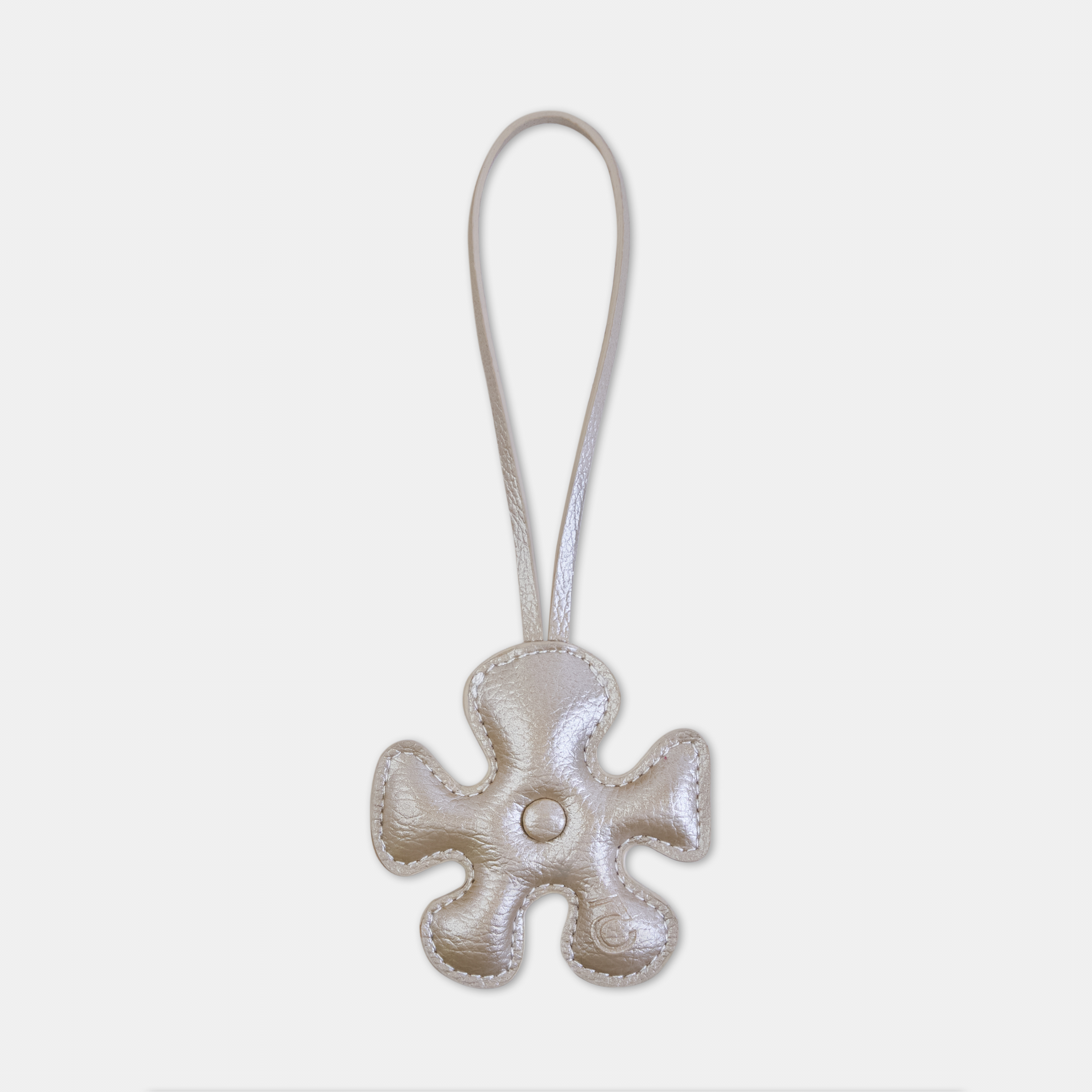 Accessories Fan Flower Charm White Color in Mini Size