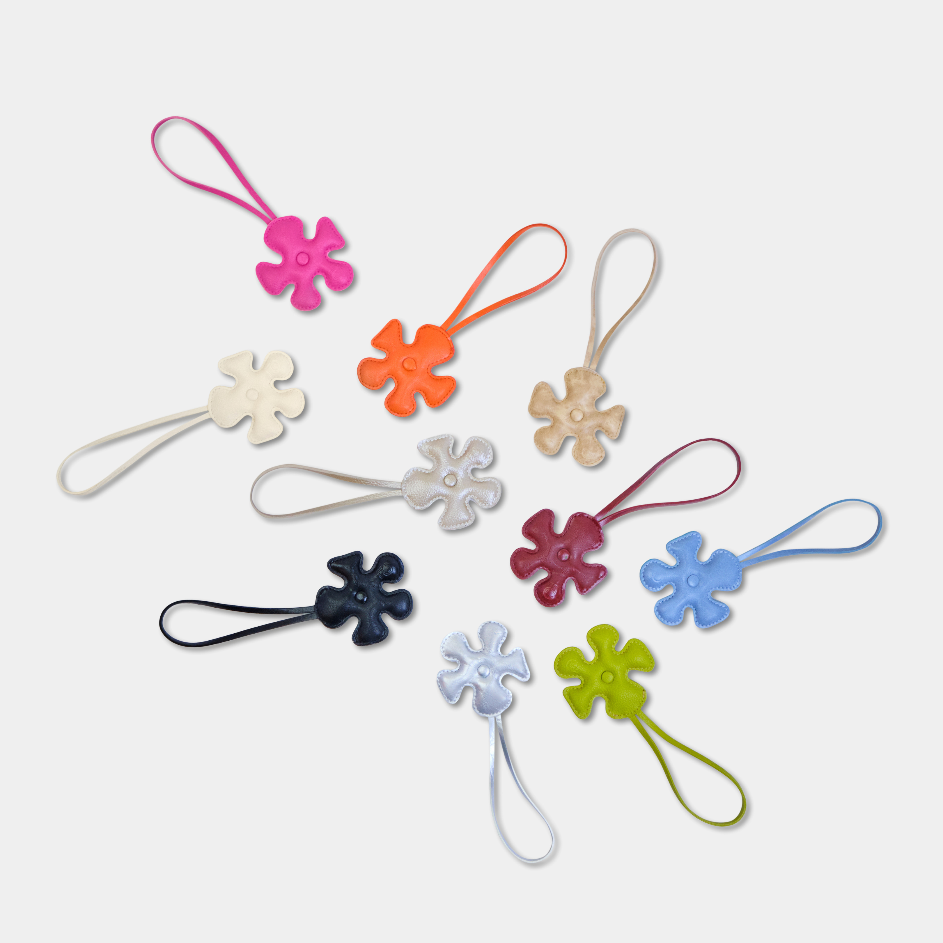 Accessories Fan Flower Charm White Color in Mini Size