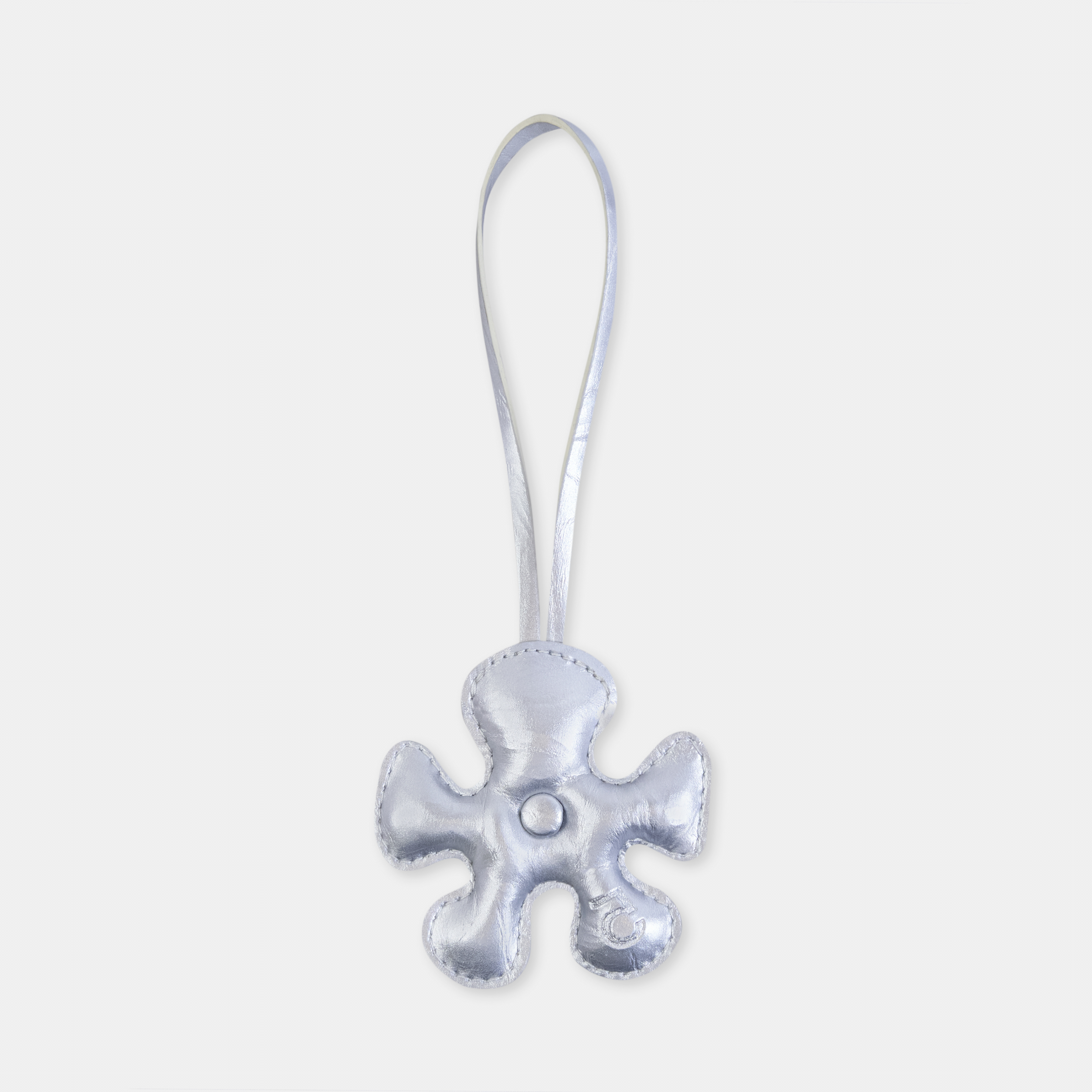 Accessories Fan Flower Charm White Color in Mini Size