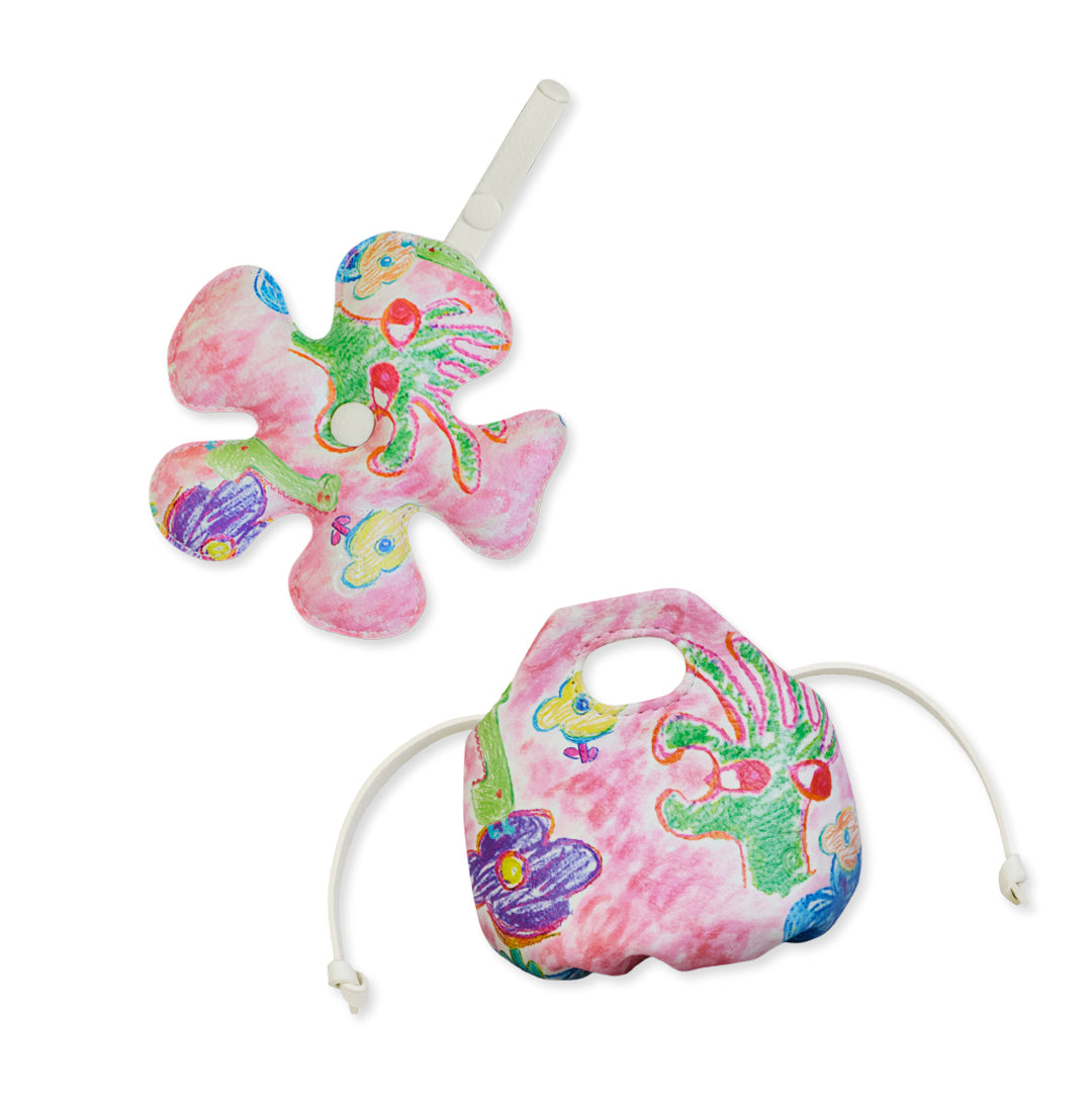 Accessory Fan Flower Charm size (S) in 5-Year-Old Kid