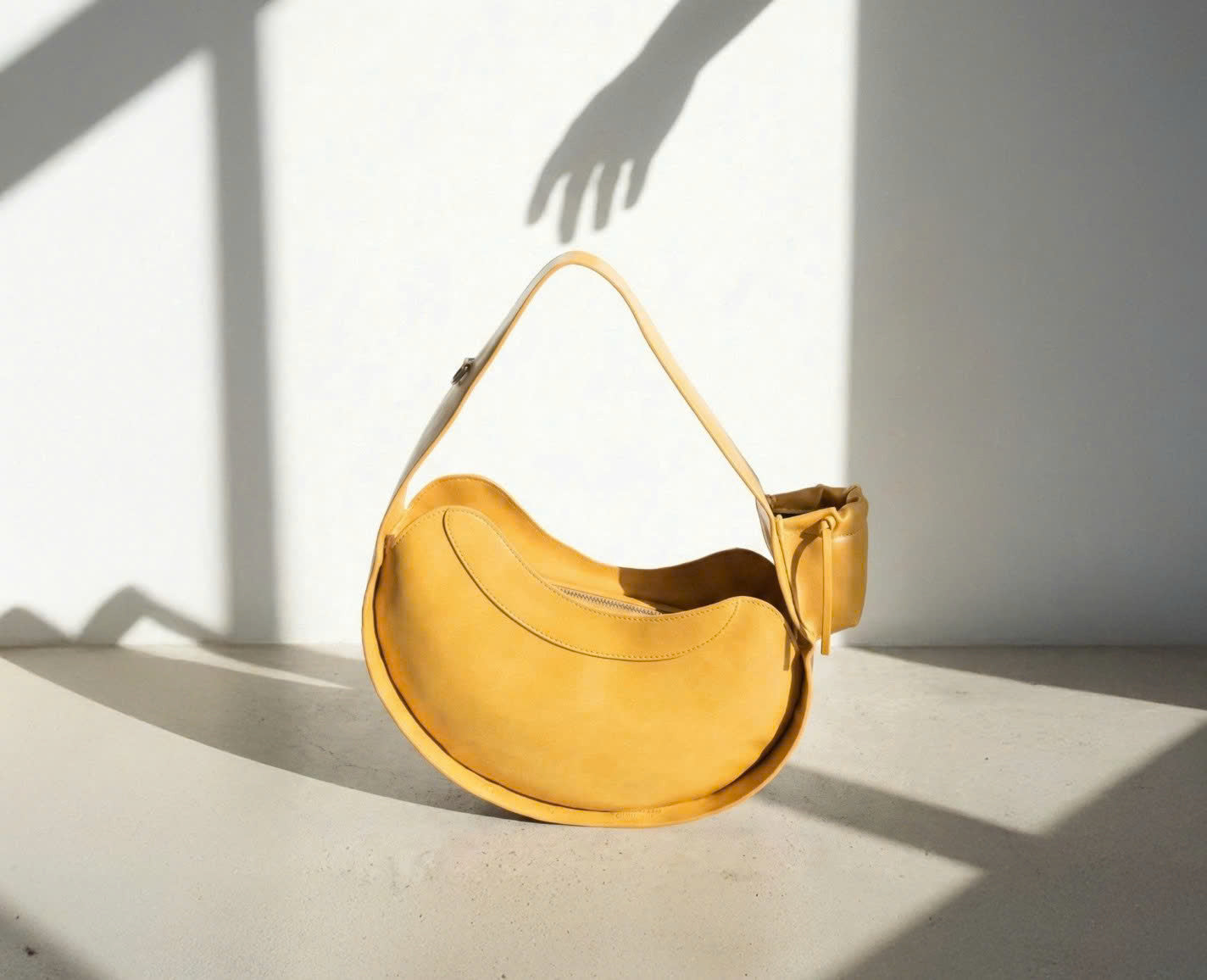 Túi xách Hạt đậu size lớn (M) màu Vàng